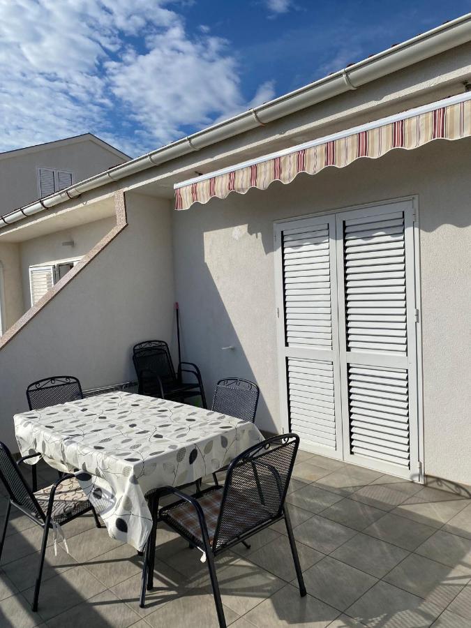 Apartmani Pozega Pag Town Bagian luar foto