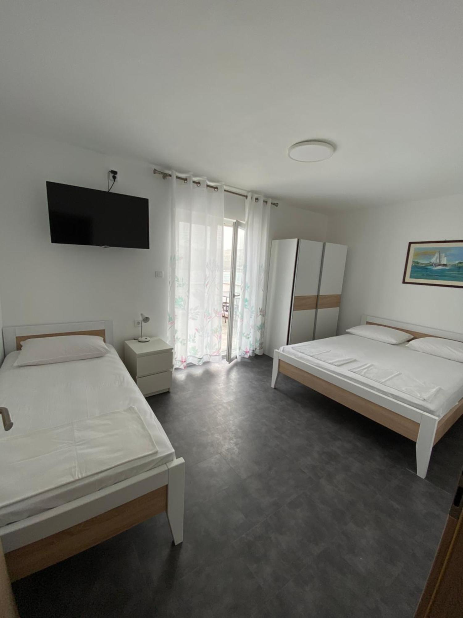 Apartmani Pozega Pag Town Bagian luar foto