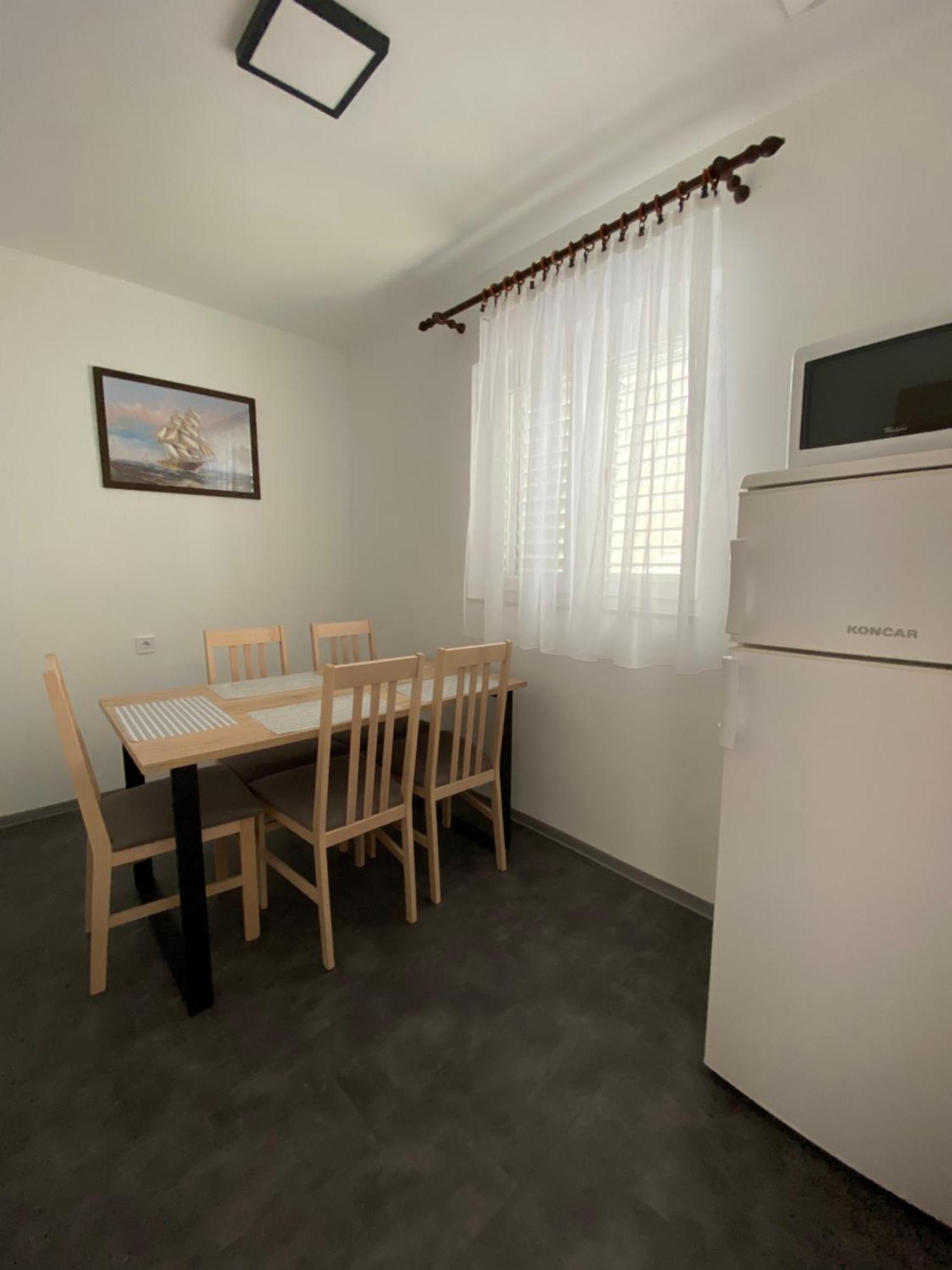 Apartmani Pozega Pag Town Bagian luar foto